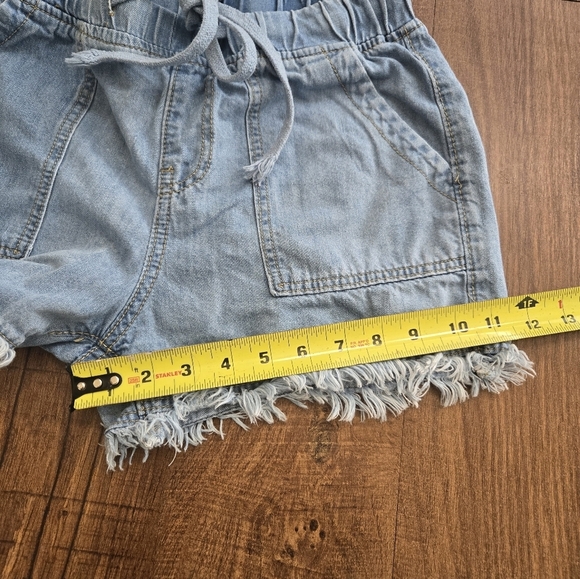 Women's Denim Drawstring Shorts Frayed Raw Hem Ruffle High Waist with Pockets - Picture 8 of 9